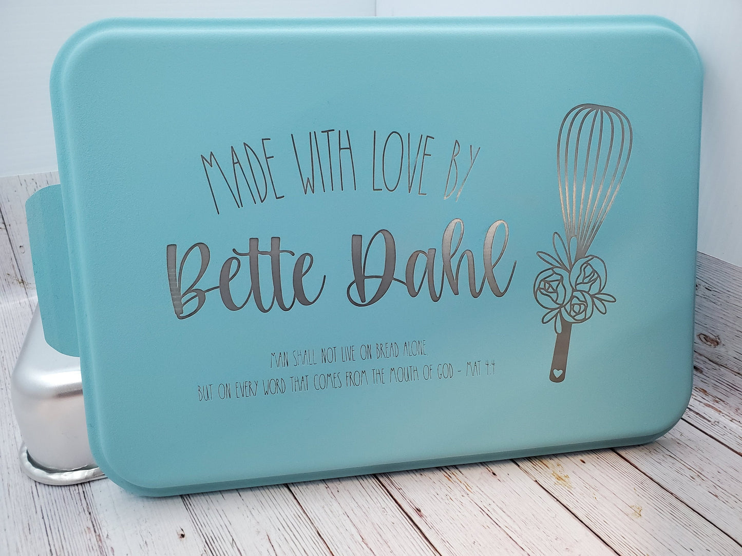 Custom Engraved Cake Pan, 9x13 Aluminum Cake Pan, Personalized Cake Pan, Custom Cake Pan, gift for mom, Mothers Day Gift, Baking Gift,